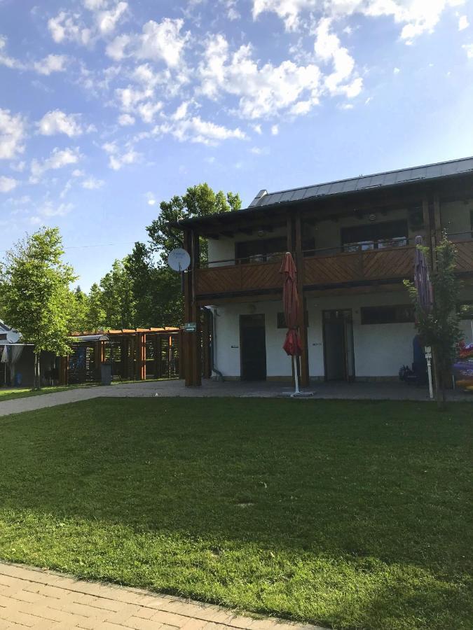 Foeveny Apartmanok Balatonfůzfő Eksteriør billede